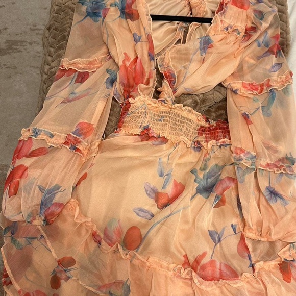 Boutique floral dress - Picture 2 of 3